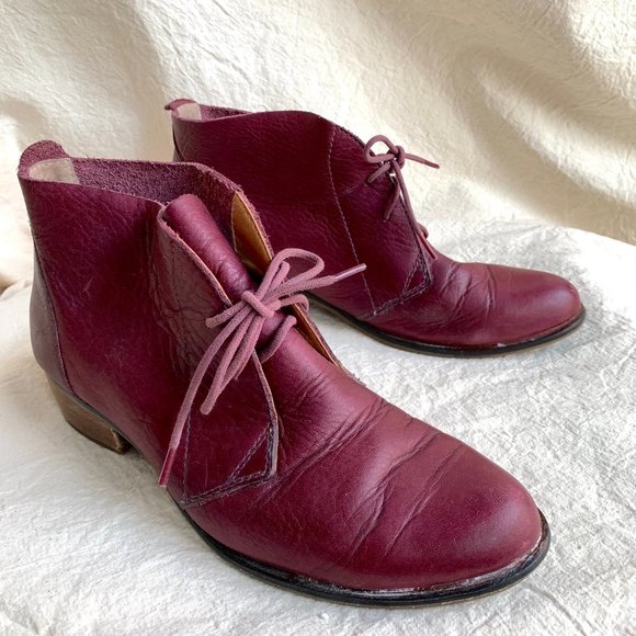 Latigo Burgundy Leather Booties - Picture 1 of 8